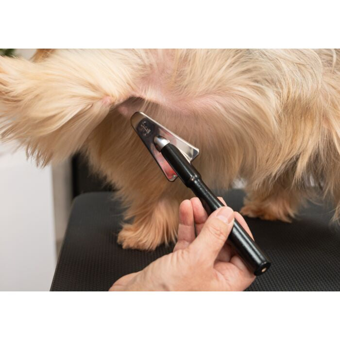 Yento Triangular Slicker Brush